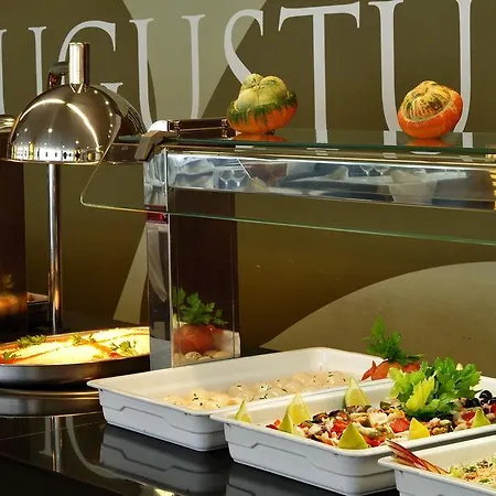 Turisticos Augustus Apartment Cambrils