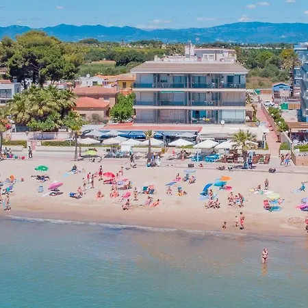 Turisticos Augustus *